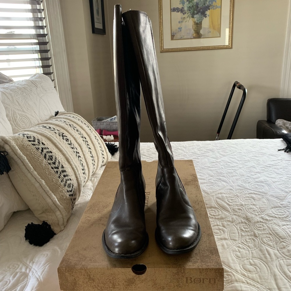 Born leather boots